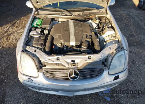 2001 Mercedes-Benz Slk 320 from USA, damaged, VIN WDBKK65F11F181562